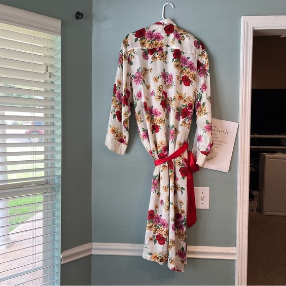 Vintage Gold Label Victoria Secret ivory red floral robe size Large - Picture 10 of 16